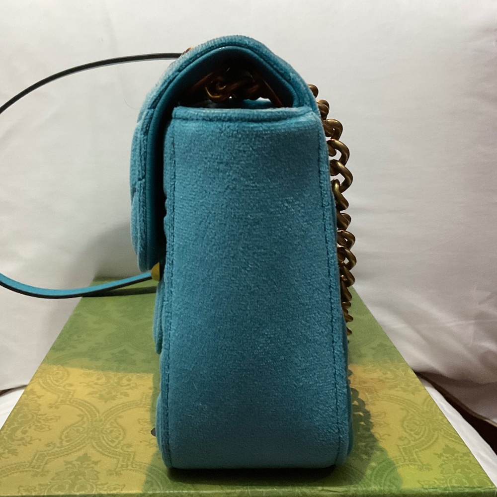 Authentic GUCCI Blue Velvet GG Marmont Shoulder Bag - Picture 3 of 11